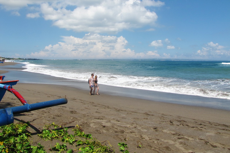 Pantai Batu Mejan Canggu Bali