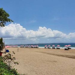Pantai Seminyak Bali